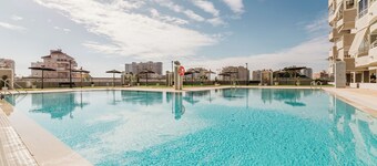 Cozy apartment with swimming pool and balcony, in the best area of Alicante
