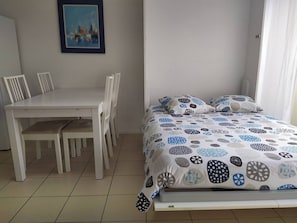 2 dormitorios, tabla de planchar con plancha, wifi gratis
