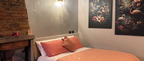 1 habitación, wifi y ropa de cama