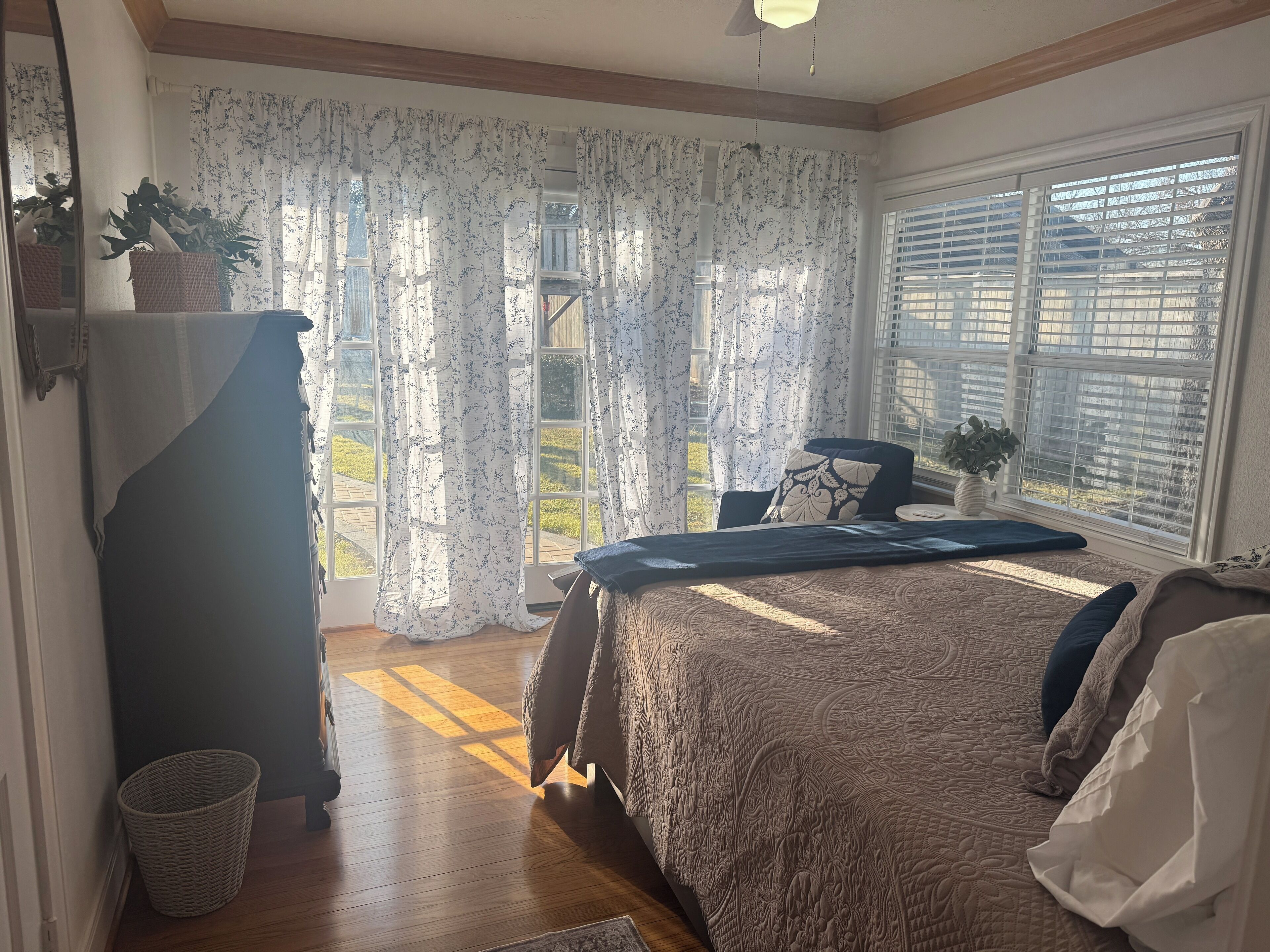 3 多间卧室、办公桌、熨斗/熨衣板、免费 WiFi