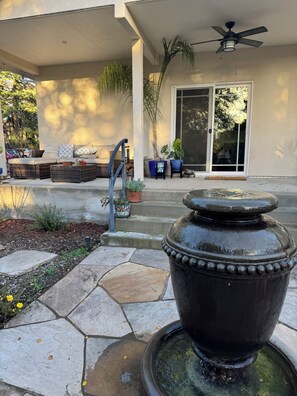Exterior detail - Charming Grand Cottage in delightful Wine Country Sonoma (Sonoma)