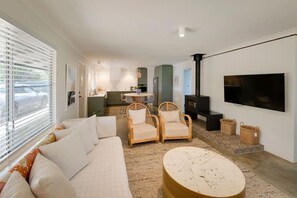 TV connectée, cheminée