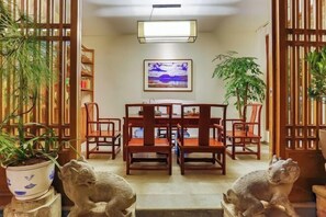 Interior - Plateau Pearl Hotel (Lijiang Ancient Town) (Lijiang)