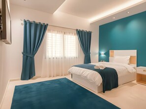 1 bedroom, iron/ironing board, WiFi, bed sheets - Efficient Single Studio perfect for solo travelers with AC & lovely kitchenette (South Acadmey , New Cairo)