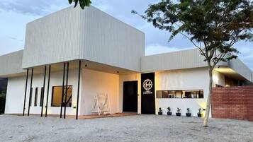 Bahagian luar
