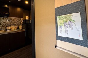 Bàn ủi/dụng cụ ủi quần áo 