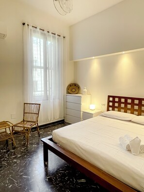 2 室のベッドルーム、アイロン / アイロン台、WiFi、ベッドシーツ