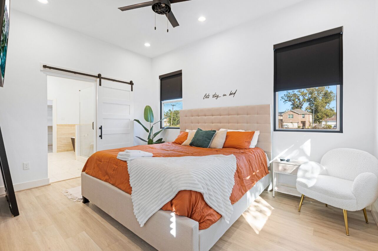 3 bedrooms, iron/ironing board, travel crib, WiFi