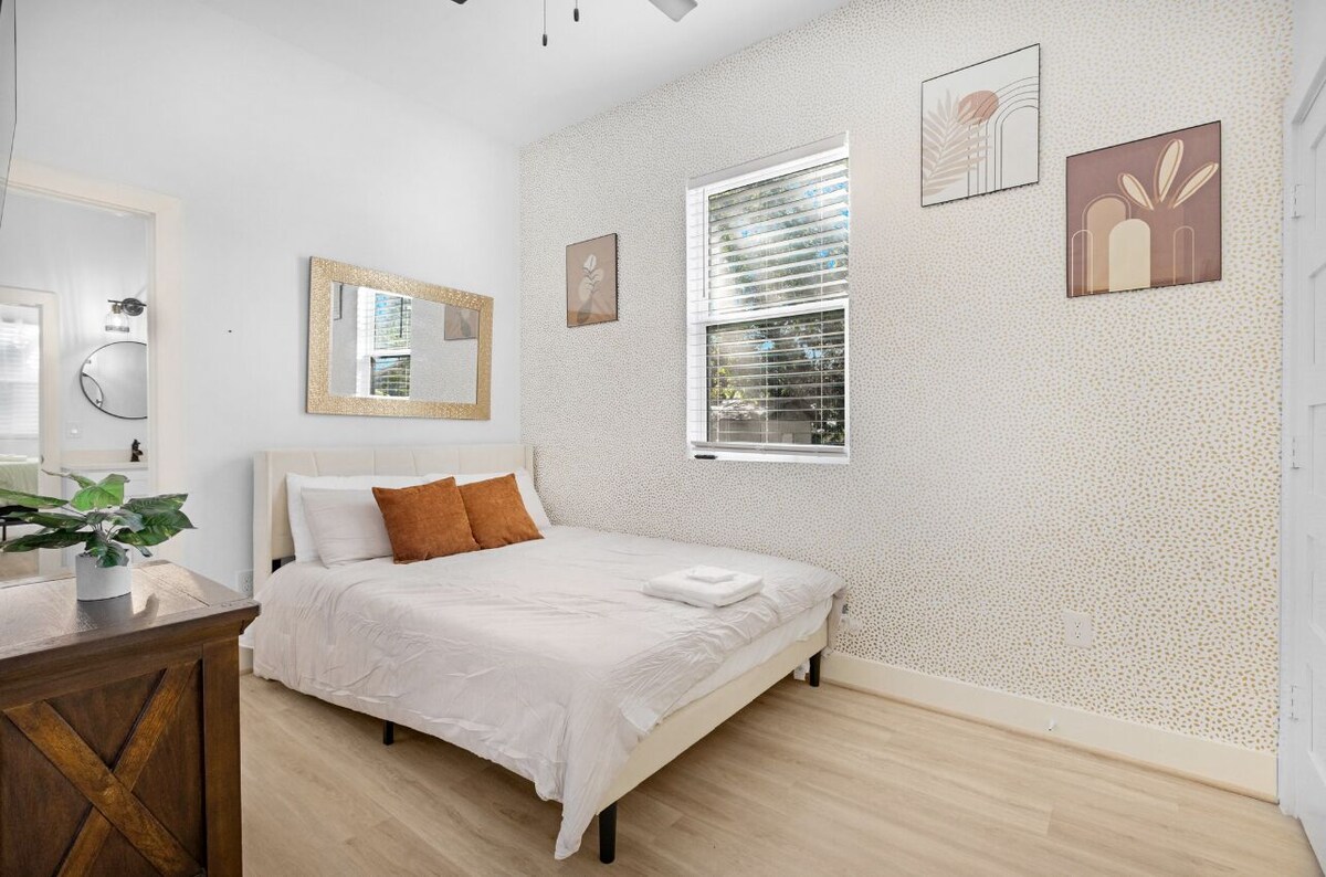 Photo 22 of New ! Houston getaway! Near Stadiums & Downtown