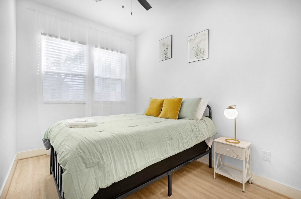 Photo 7 of New ! Houston getaway! Near Stadiums & Downtown