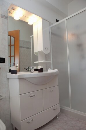 Deluxe Double Room, Pool View | Down comforters, minibar, individually furnished, desk - B&B Mauro Home bed&relax (Linguaglossa)