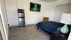 1 bedroom, in-room safe, iron/ironing board, free WiFi - Cozy studio in amazing Cape Coral with AC, WiFi (Cape Coral)