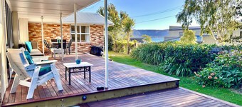 Kereru Cottage Taupo. Peaceful, family & dog friendly house close to Lakes edge