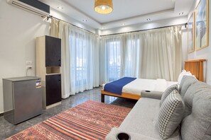 3 chambres, fer et planche à repasser, Wi-Fi, literie fournie