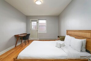 2 bedrooms, desk, iron/ironing board, free WiFi