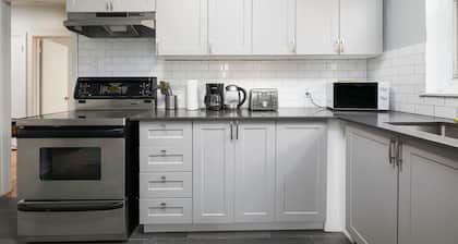 Awesome 2BR in Montreal