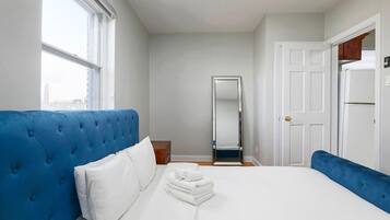 2 dormitoris, escriptori, planxa i posts de planxar i wifi gratuïta