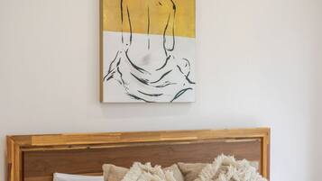 1 habitación, tabla de planchar con plancha, wifi gratis y ropa de cama