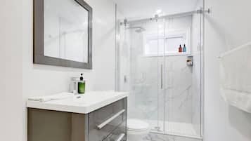 Hair dryer, towels