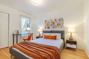 2 bedrooms, desk, iron/ironing board, free WiFi