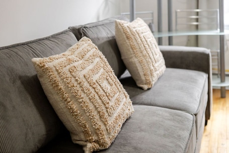Interior. Spacious & Trendy 2BR – Heart of Montreal