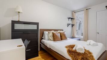 2 bedrooms, desk, iron/ironing board, free WiFi