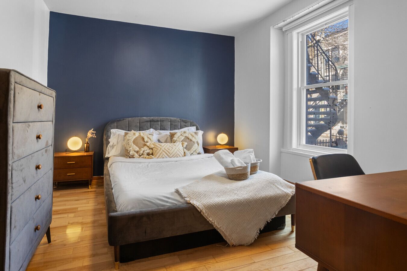 4 Schlafzimmer, Schreibtisch, Bügeleisen/Bügelbrett, kostenloses WLAN