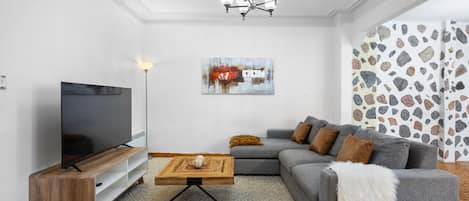 Smart TV y chimenea