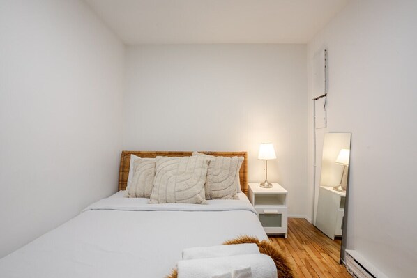 2 Schlafzimmer, Schreibtisch, Bügeleisen/Bügelbrett, kostenloses WLAN