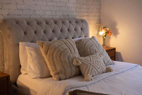 5 dormitorios, tabla de planchar con plancha, wifi gratis y ropa de cama