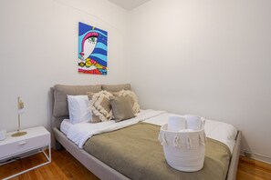4 bedrooms, desk, iron/ironing board, free WiFi