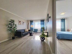 1 slaapkamer, een bureau, een strijkplank/strijkijzer, gratis wifi