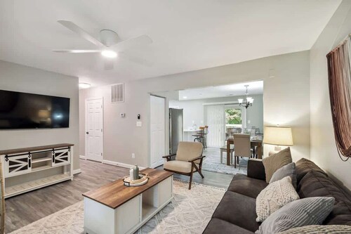Stylish Rancher Near BWI, BALT!