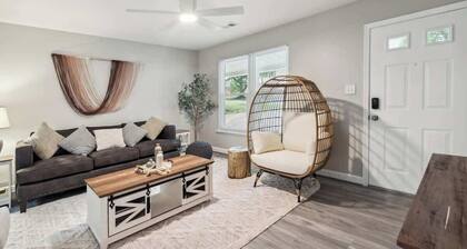 Stylish Rancher Near BWI, BALT!