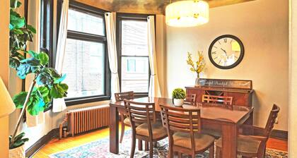 Charming 2-bedroom house with plenty amenities on Saint Paul's Cathedral Hill