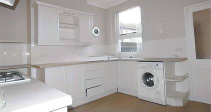 Cozy & Spacious 2-Bedroom Retreat