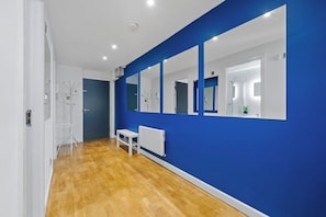 Interior - 2 Bedroom Greek Street Apartment - Sleeps up to 6 (Leeds)