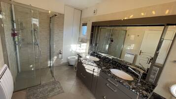 Hair dryer, towels