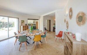 Dining - Stunning home in Montélimar with WiFi (Montélimar)