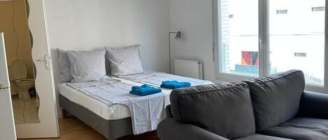 1 makuuhuone, silitysrauta/-lauta, Wi-Fi, vuodevaatteet