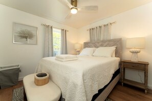 1 bedroom, travel cot, free WiFi, bed sheets