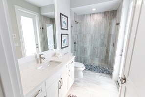Shower, hair dryer, towels - Beautiful Marco Island Home, Heated Private Pool, Inviting, Relaxing Setting, Private Yard! (Marco Island)