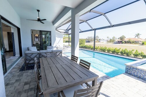 Beautiful Marco Island Home, Heated Private Pool, Inviting, Relaxing Setting, Private Yard!