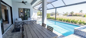 Beautiful Marco Island Home, Heated Private Pool, Inviting, Relaxing Setting, Private Yard!