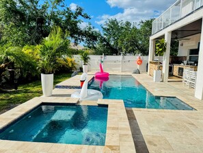 Piscine extérieure, piscine chauffée