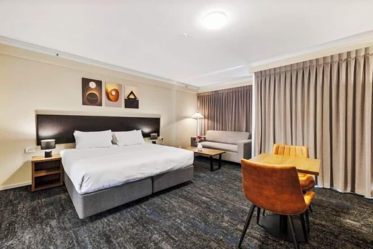 1 bedroom, pillow-top beds, laptop workspace, blackout curtains