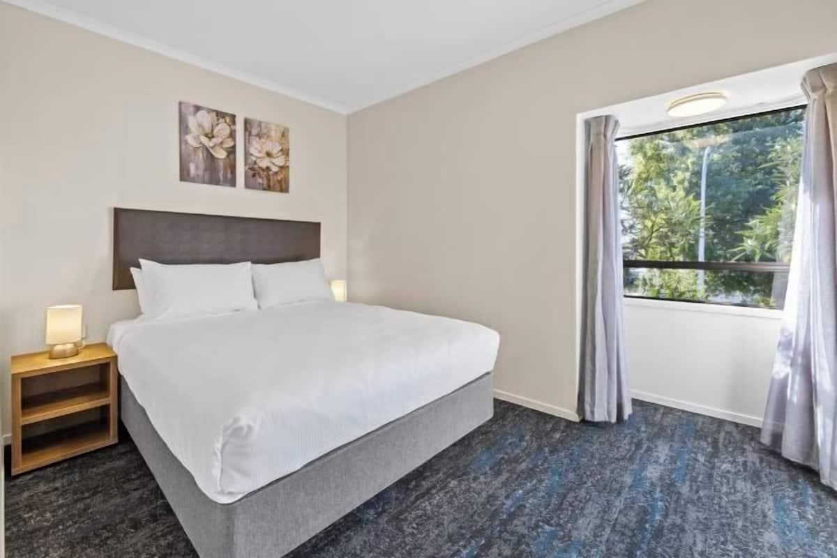 1 bedroom, pillow-top beds, laptop workspace, blackout curtains