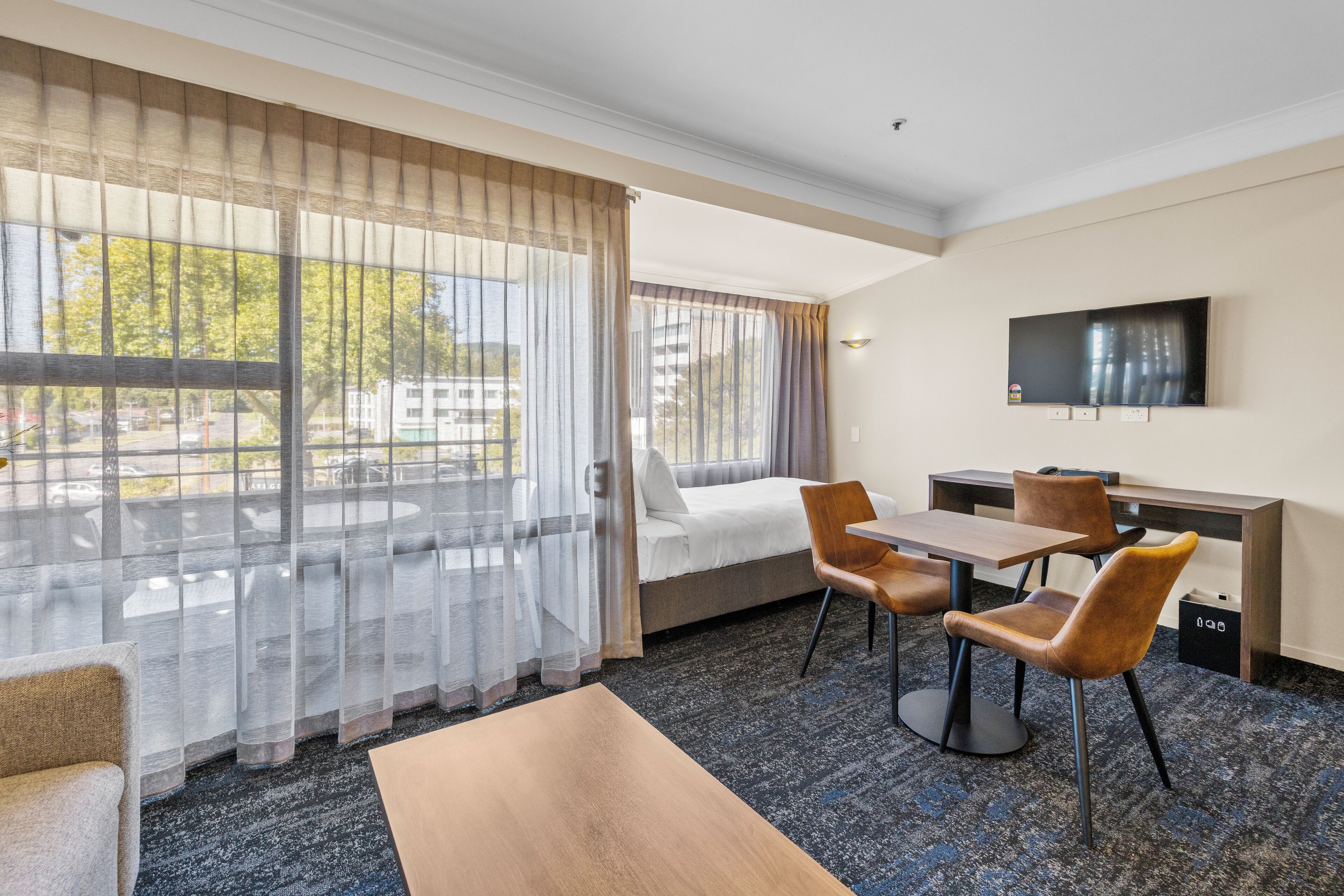 Apartamento luxo, 1 quarto, sacada, vista para a cidade | Camas extras