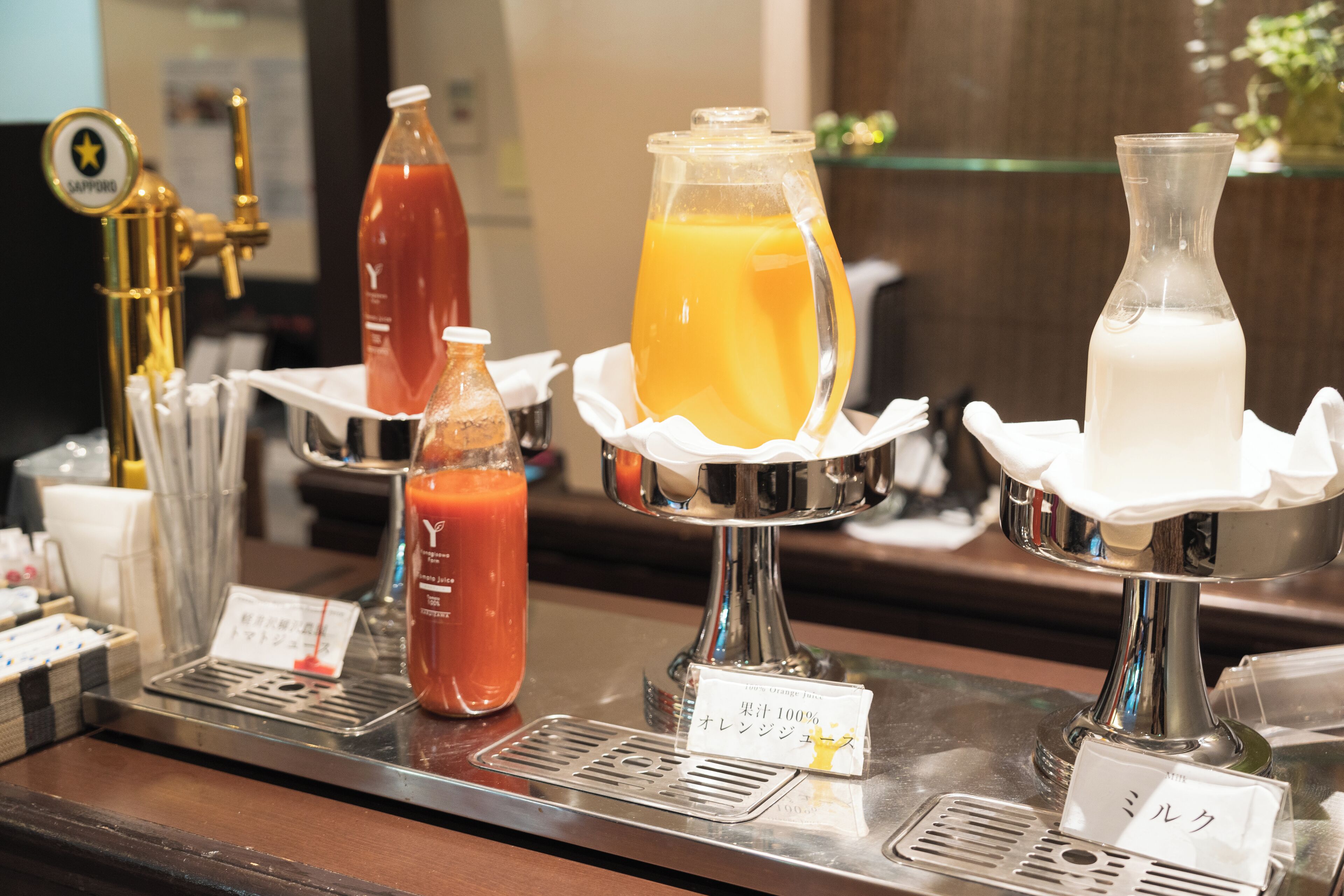 Morgenmadsbuffet i weekenden (2200 JPY pr. person)