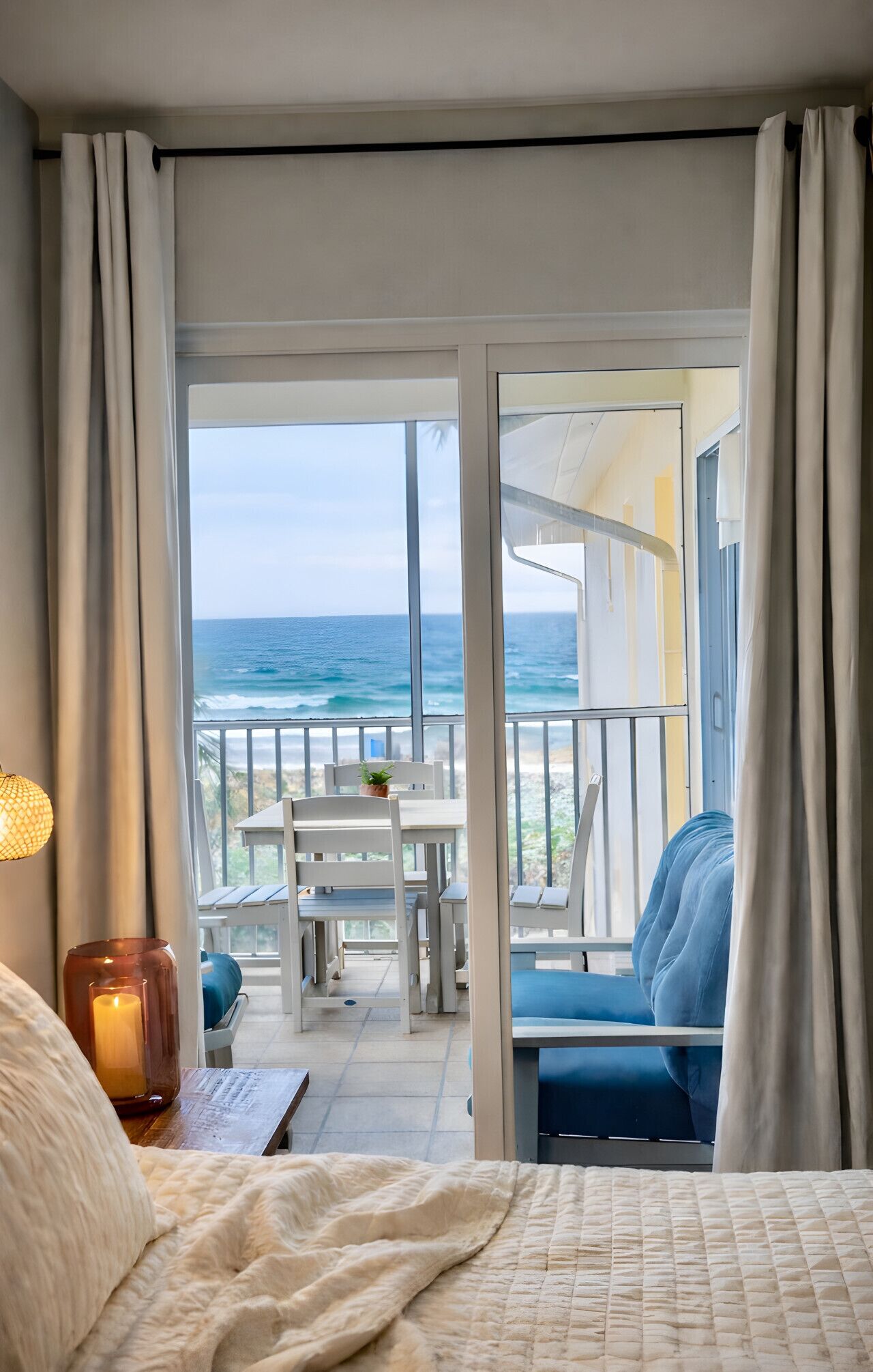 2 sovrum, skrivbord, strykjärn/strykbräda och resesäng